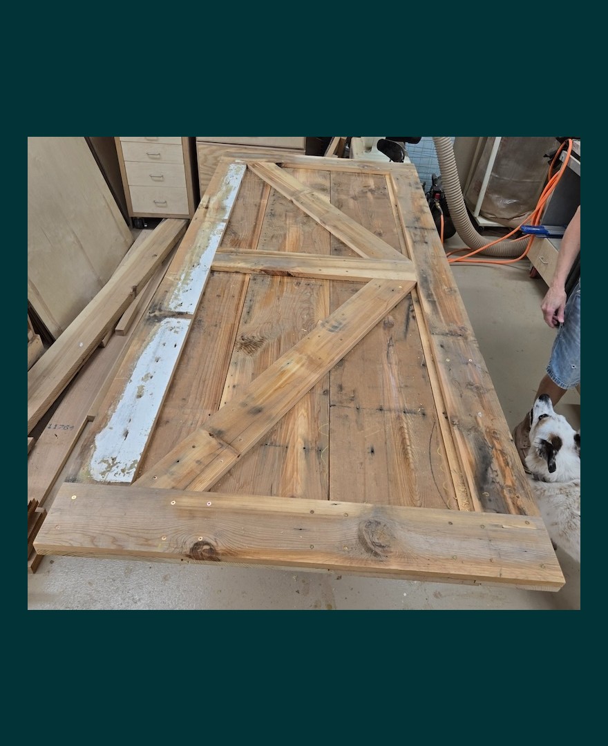 1 Sep 2025 Barn Door Style